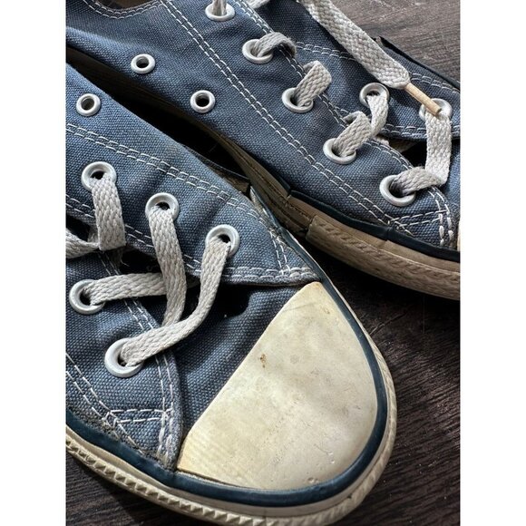 Converse Women’s size 6 blue sneakers - Picture 2 of 7